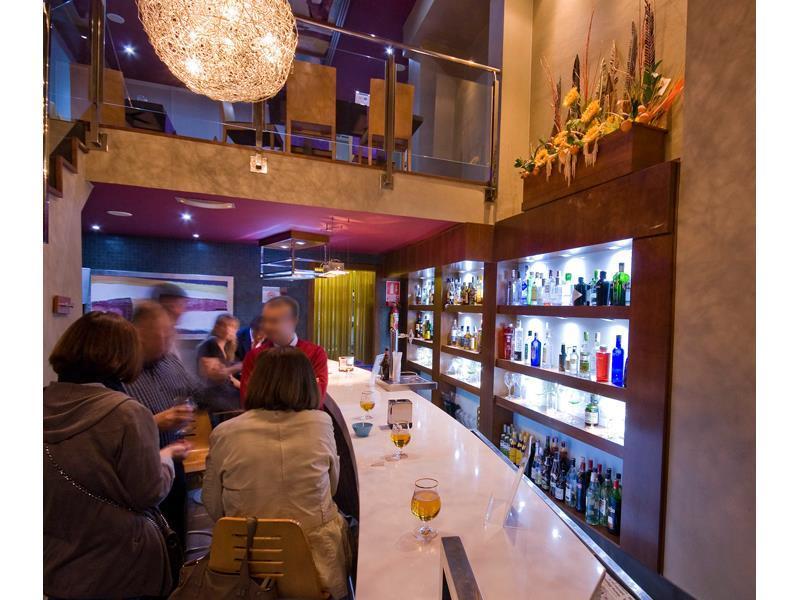 特鲁埃尔广场酒店 餐厅 照片